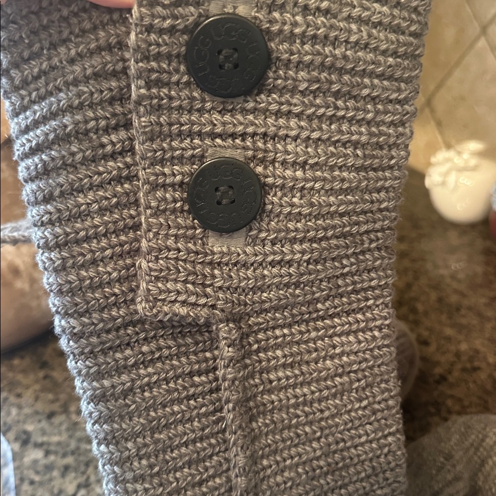 UGG sweater cardi boots in size 6